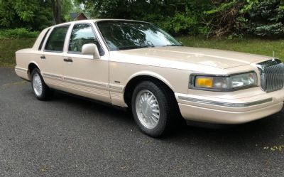 Photo of a 1996 Lincoln Town Car Cartier L for sale