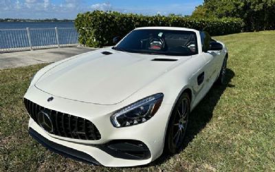 Photo of a 2018 Mercedes-Benz AMG GT Convertible for sale