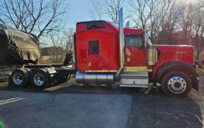 2000 Kenworth W900B Semi Tractor