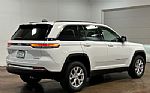 2022 Grand Cherokee Thumbnail 4