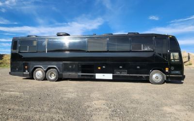 Photo of a 1999 Prevost H3 45 Entertainer BUS for sale