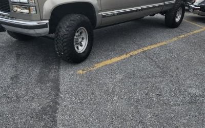 Photo of a 2000 GMC 2500 for sale