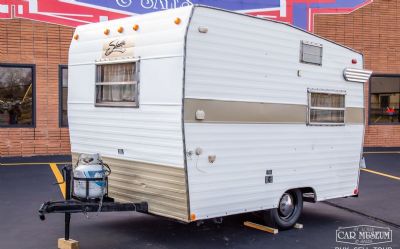 1970 Shasta Compact 13' Camper 