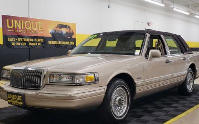 1997 Lincoln Town Car Executive Series 