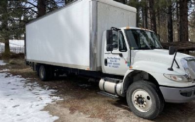 Photo of a 2014 International Durastar 4400 BOX Truck for sale