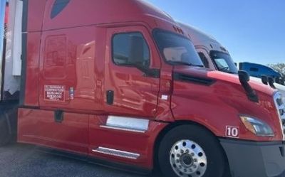 Photo of a 2018 Freightliner Cascadia 123 Sleeper Semi Truc for sale