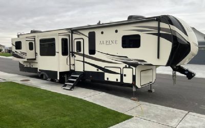 Photo of a 2020 Keystone Alpine 3850RD for sale