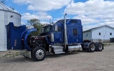 Photo of a 1998 Kenworth W900L for sale