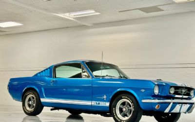 1965 Ford Mustang Beautiful Color Fastback V8