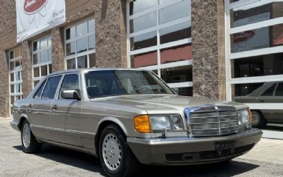 Photo of a 1988 Mercedes-Benz 560 Series Used for sale