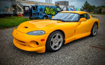 Photo of a 2002 Dodge Viper Convertible for sale