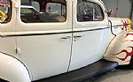 1940 Deluxe Thumbnail 13
