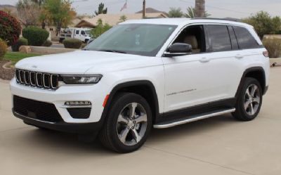 Photo of a 2024 Jeep Grand Cherokee Limited 4 Dr. 4X4 SUV for sale