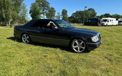 Photo of a 1992 Mercedes-Benz 320 CE for sale