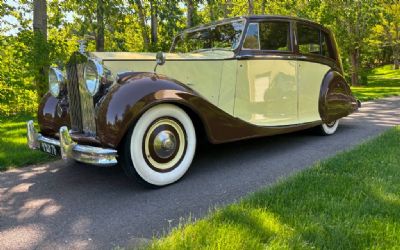 Photo of a 1948 Rolls-Royce Silver Wraith Sedan for sale