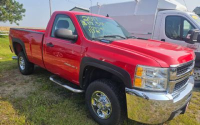 2007 Chevrolet Silverado 2500HD Work Truck 2DR Regular Cab 4WD LB