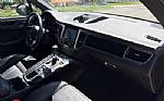 2016 Macan Thumbnail 39
