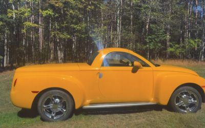 Photo of a 2003 Chevrolet SSR Hardtop Convertible for sale