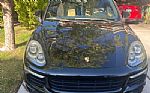 2016 Cayenne Thumbnail 2