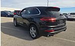 2015 Cayenne Thumbnail 19