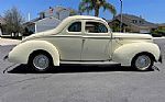 1940 Deluxe Thumbnail 3