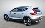 2023 XC40 Thumbnail 4