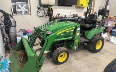 2007 John Deere 2305 Tractor Loader 