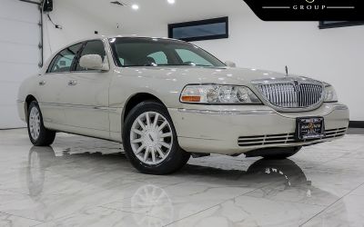 Photo of a 2007 Lincoln Town Car Signature for sale