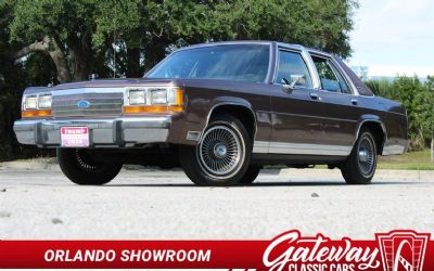 1989 Ford Crown Victoria 