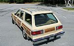 1981 LeBaron Town and Country Thumbnail 17