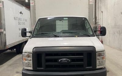 Photo of a 2018 Ford E350 Super Duty Cutaway Box Truck for sale