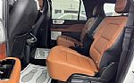 2021 Navigator L Thumbnail 16