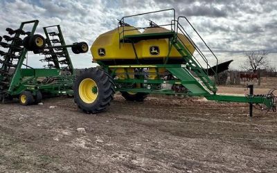Photo of a 2008 John Deere 1890 Air Seeder for sale