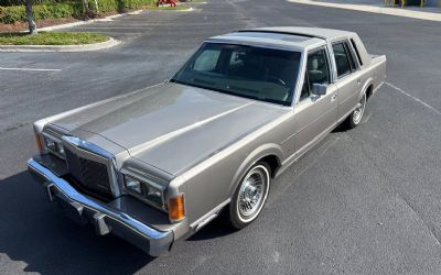 Photo of a 1989 Lincoln Town Car Cartier Edition for sale