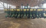 1997 1780 12-23 Row Conservation Planter Thumbnail 1