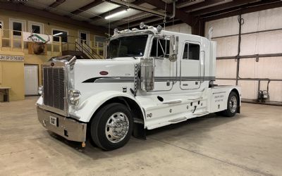 2001 Peterbilt 379 Sleeper Semi Truck