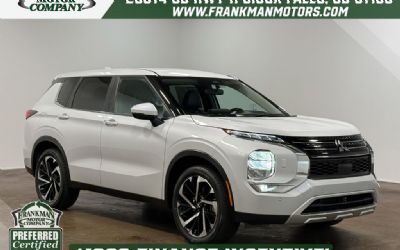 Photo of a 2024 Mitsubishi Outlander SE for sale