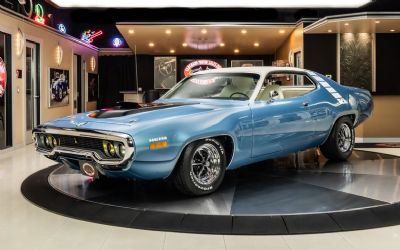 Photo of a 1971 Plymouth Road Runner Hellcat Restomod for sale