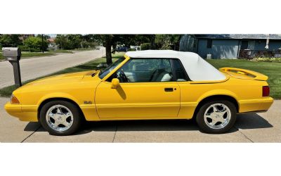 Photo of a 1993 Ford Mustang Convertible FOX Body Summer Special Edition for sale
