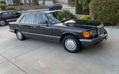 Photo of a 1990 Mercedes-Benz 560 SEL for sale