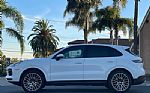 2019 Cayenne Thumbnail 2