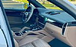 2019 Cayenne Thumbnail 9