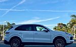 2019 Cayenne Thumbnail 19