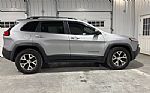 2015 Cherokee Trailhawk Thumbnail 28