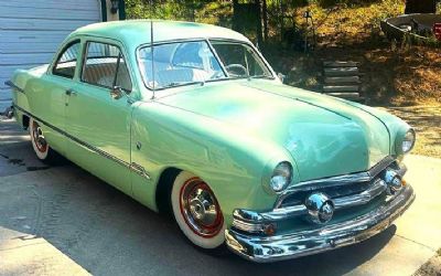 1951 Ford Club Coupe 