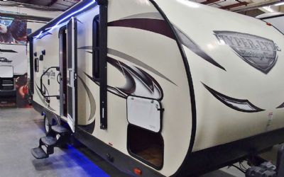 Photo of a 2017 Wildwood Heritage Glen 24rlshl Hyper-Lyte Travel Trailer for sale