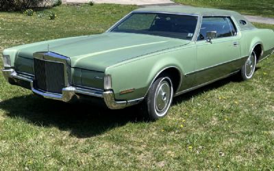 Photo of a 1972 Lincoln Mark IV 2 Door Hardtop for sale