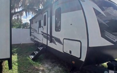 2022 Cruiser Radiant 