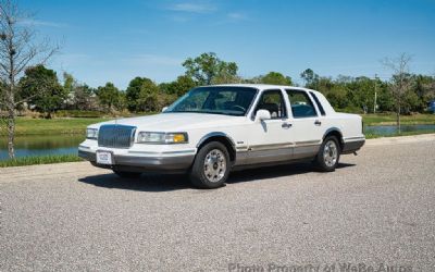 Photo of a 1997 Lincoln Town Car Sedan for sale