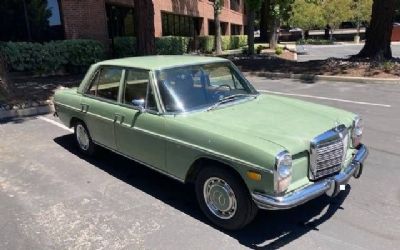 Photo of a 1973 Mercedes-Benz 220 for sale